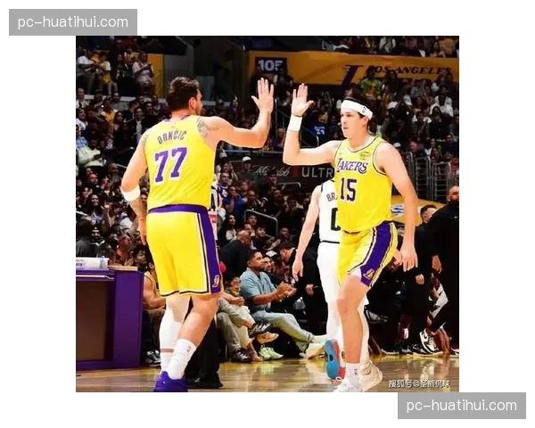 湖人进攻效率60.6%创纪录，极简战术应对核心缺阵